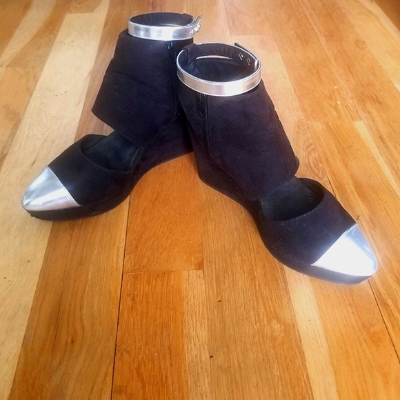 Stunning open heel platform shoes from DIVIDED by H&M - Picture 3 of 4